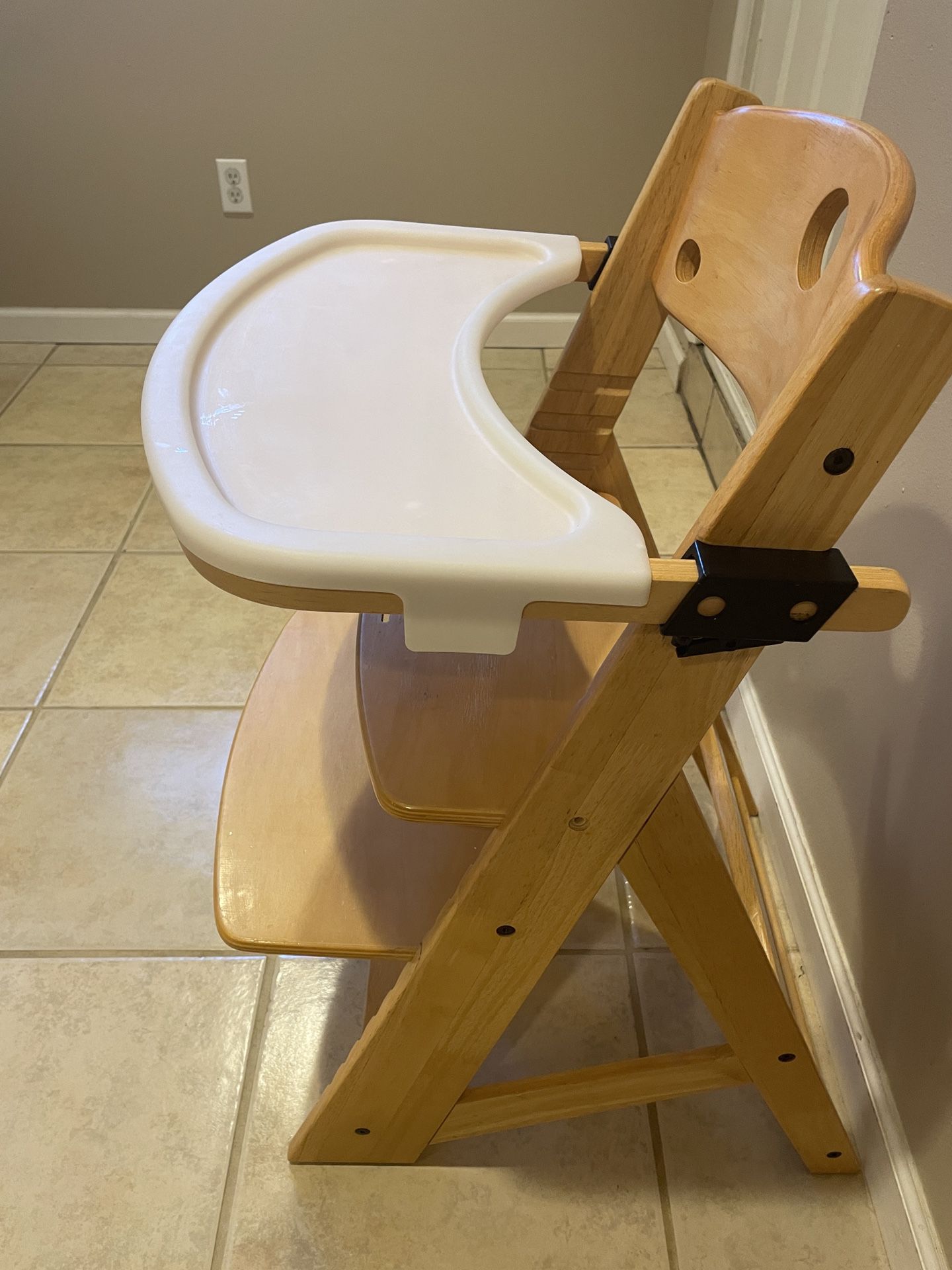 Keekaroo Adjustable High Chair