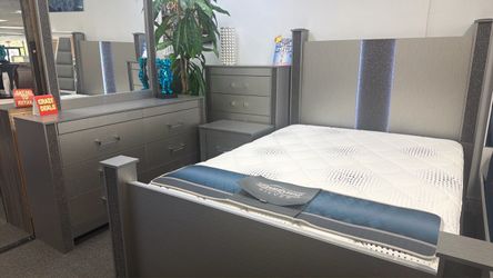 Beautiful 5pc Bedroom Set With FREE Nightstand & Mattress $1299