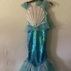Size 8 Mermaid Dress For A Party Comes With Everything You See