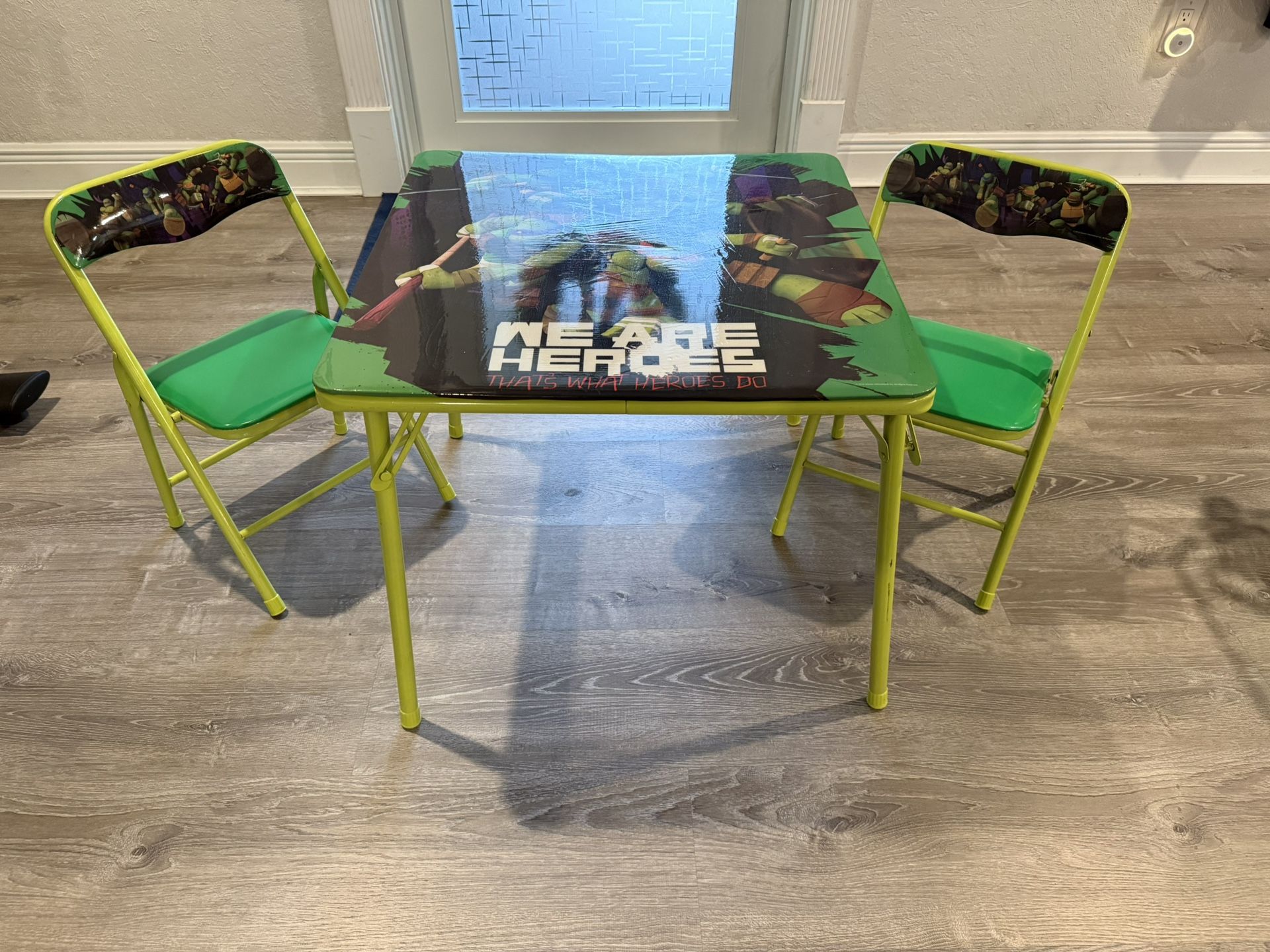 Kids Fold Up Activity Table + 2 Chairs 20" x 24" x 24", Teenage Mutant Ninja Turtles