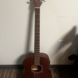 Ibanez Acoustic Bass Guitar/ Bajoloche
