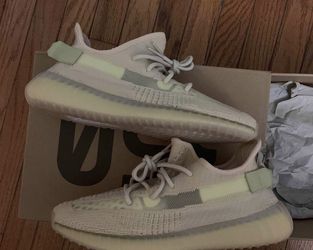 Yeezy 350 Flax DS size 9 