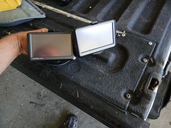 Two Garmin   Nuvi  Navigation