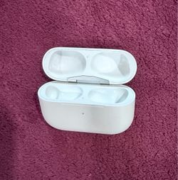 Apple AirPods Pro Case White Magsafe Charging Case