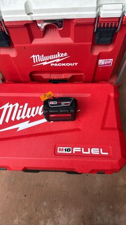 Milwaukee m18 red Lithium xc 5.0 ah (NEW)