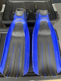 Tusa Scuba Fins Size XL