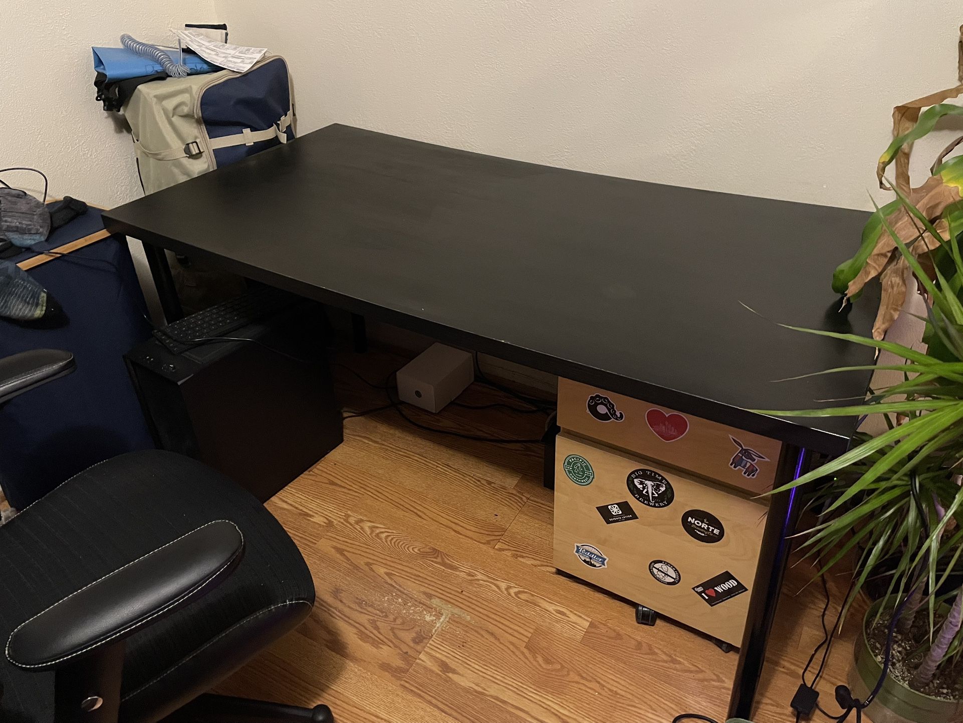 Free Ikea Desk With Tiered Stand