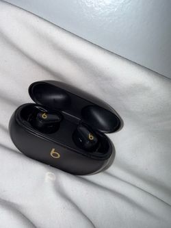 Beats Studio Buds +