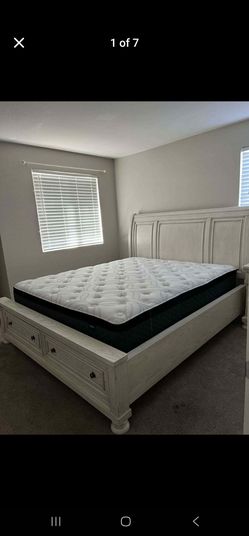 Cal King sleigh bedroom set