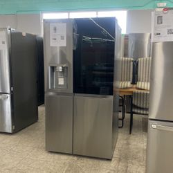 LG Side By Side With Screen Refrigerator 