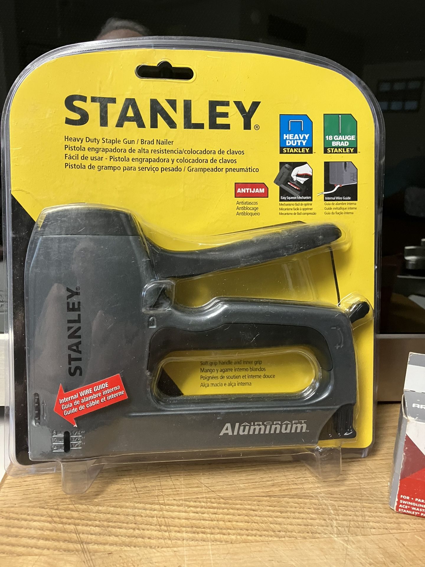 Stanley Heavy Duty Staple Gun/Brad Nailer (new)
