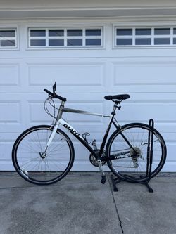 🚴 Giant Rapid – Frame Size L – 700c – Hybrid Fitness Bike