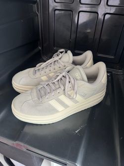 Adidas Low-Top Sneakers