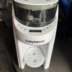 Baby Breeza Formula Maker 