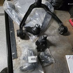 1999‐---2006 Chevy Silverado  / gmc sierra 4 Pcs The suspension rebuilt kit