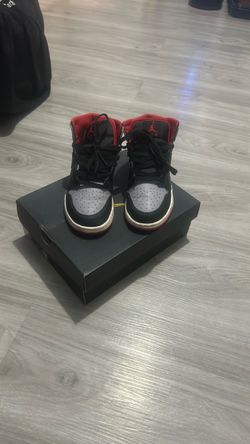 Air Jordan 4 Mid size 4