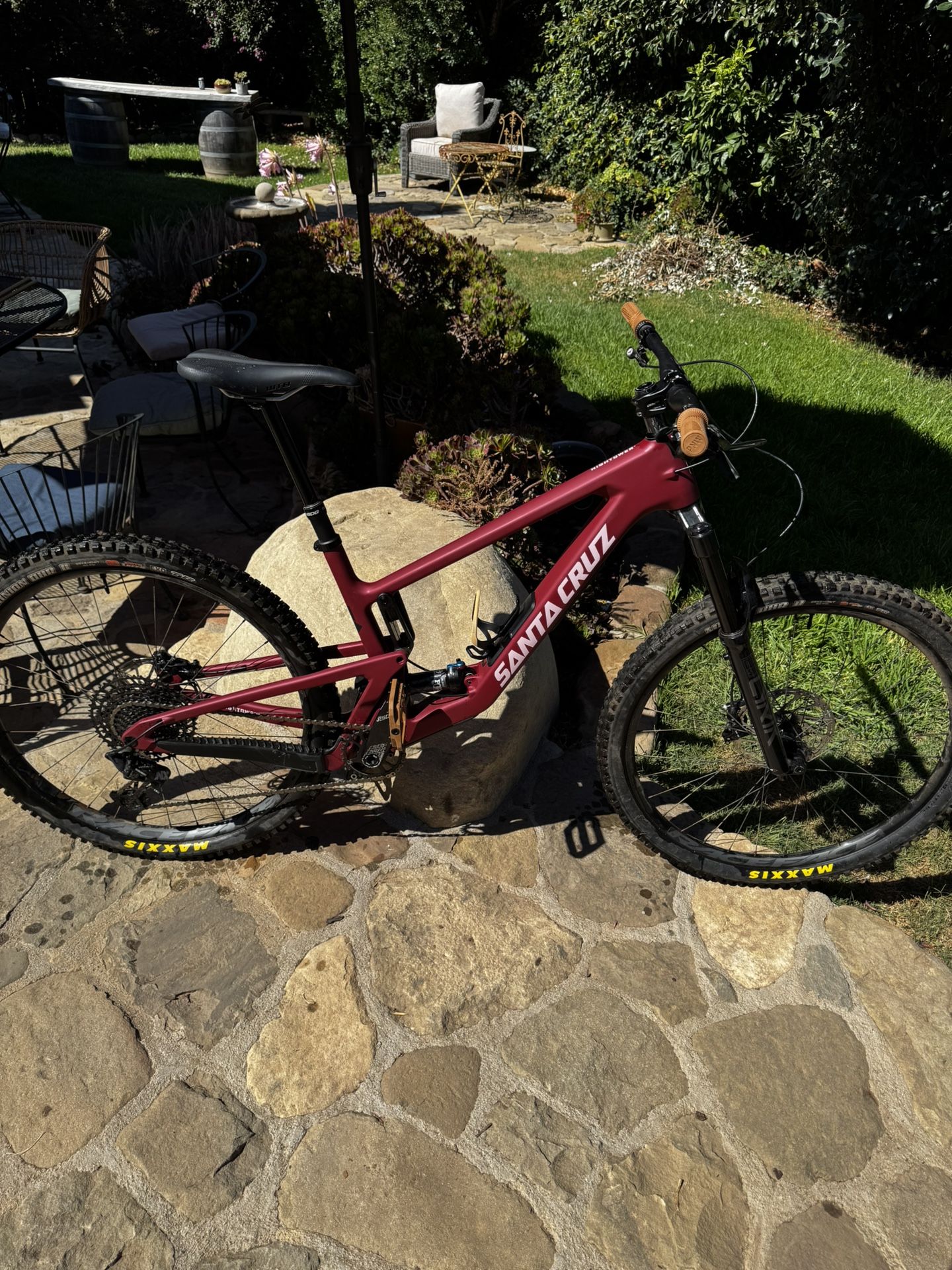 2024 Santa Cruz High Tower