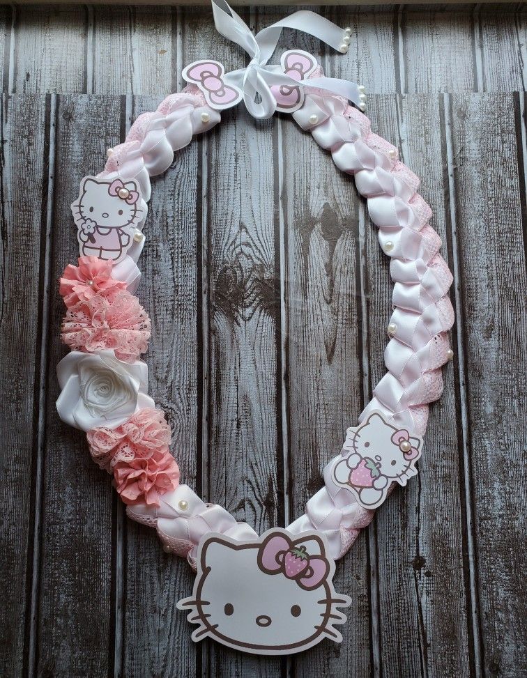 Hello Kitty Lace/Flowers/Pearl Graduation Lei