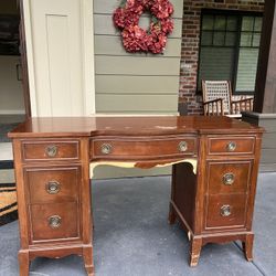 PICKUP SOLID WOOD DESK Yours IF PICKUP