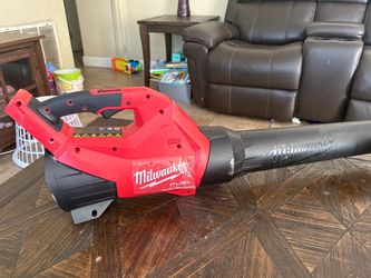 Milwaukee 18 V blower works perfect !!!!