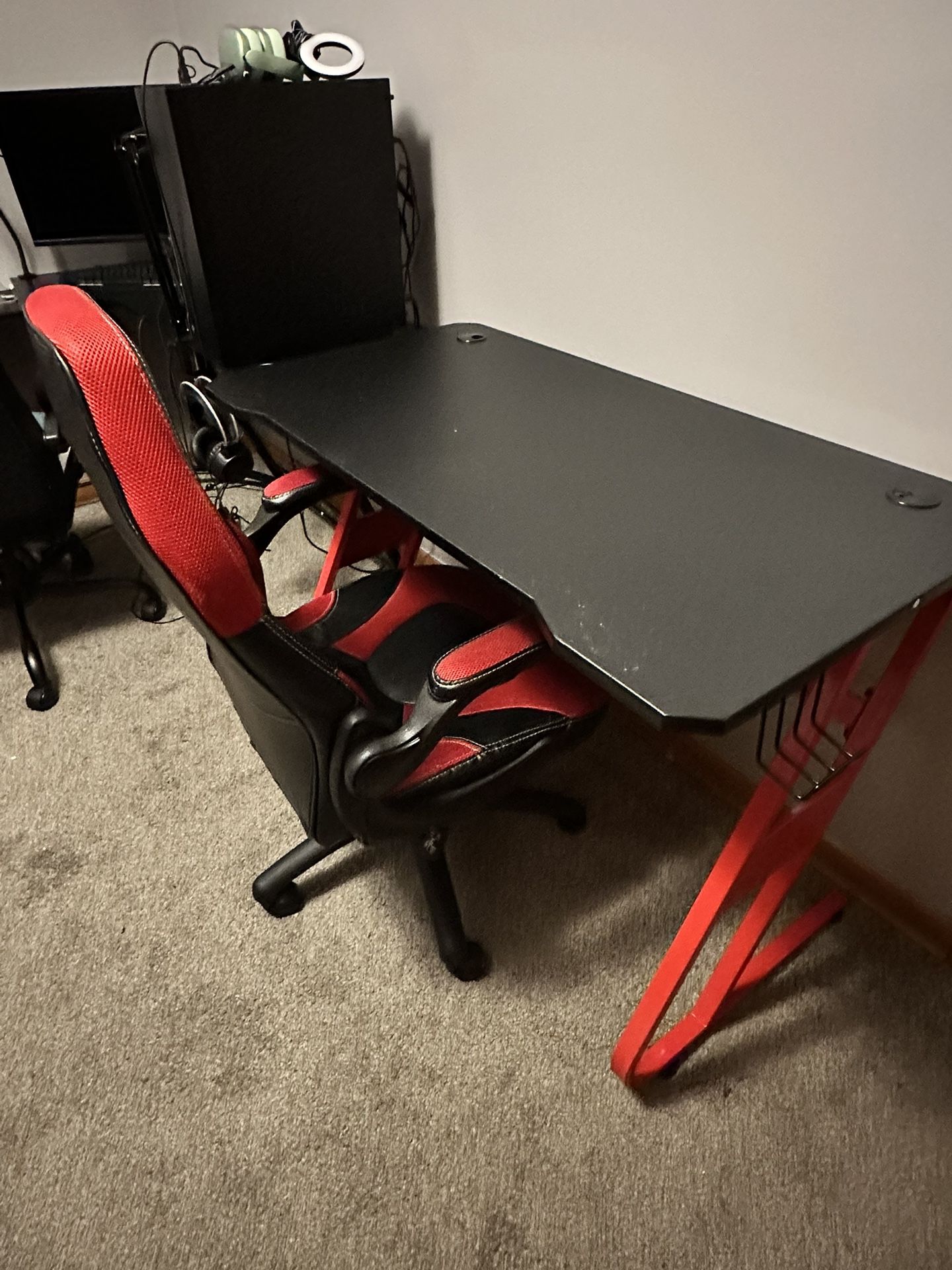 Gaming Chair and Desk