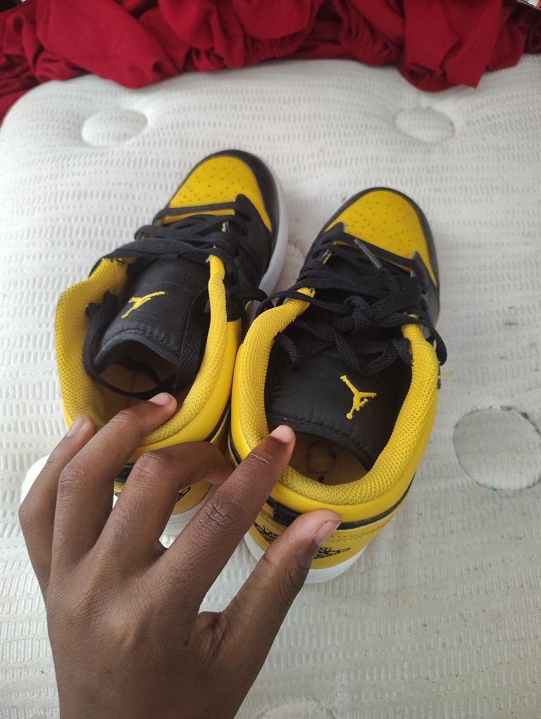 Jordan 1 Ochre/Black Size 6.5