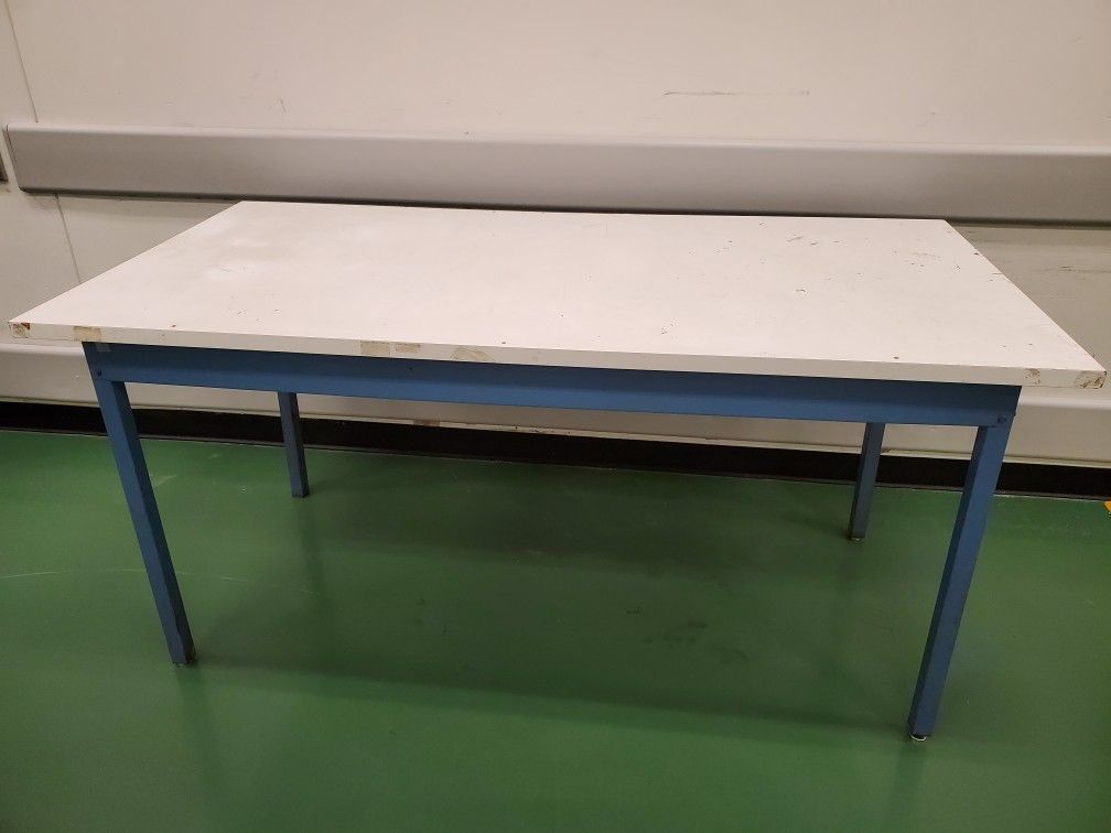 Big Table 36x72. Metal Frame.