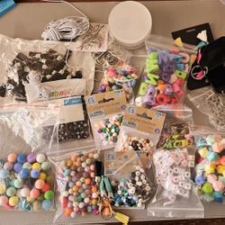 Keychain or Bracelet Crafting Silicone Beads Lot