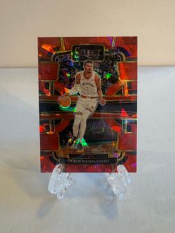 2023 Select - Victor Wembanyama #87 Red Cracked Ice Prizm (RC)