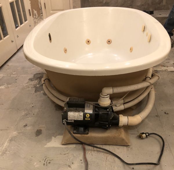 Jetted deep soaking tub for Sale in Woodinville, WA OfferUp