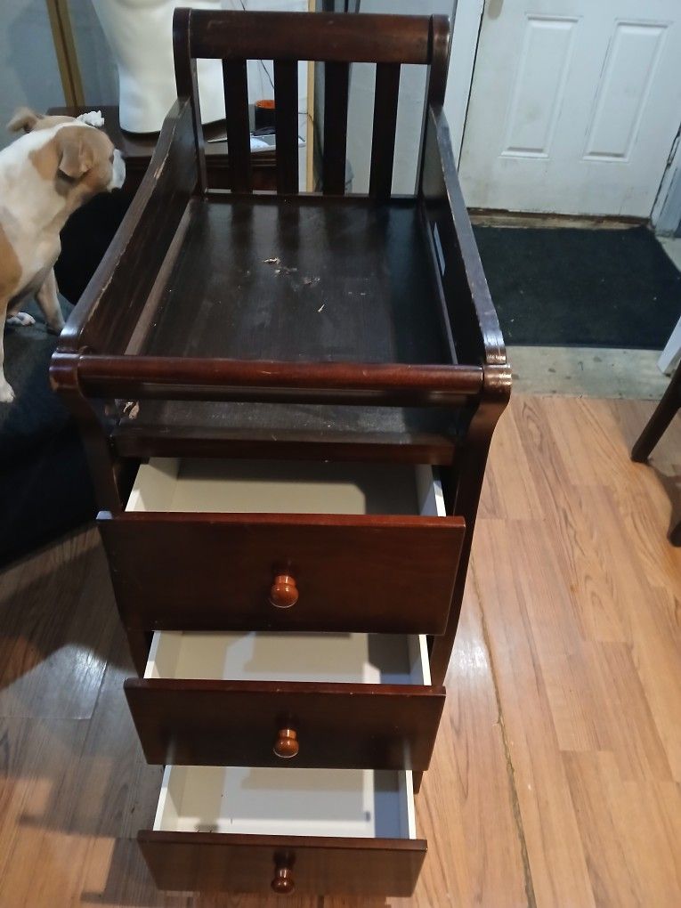 Espresso  Brownd Infant Changeing Table