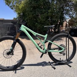 Specialized Carbon bike
