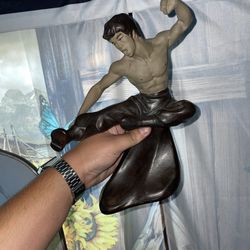   Bruce Lee  Pottery Statue 