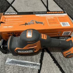 Reciprocating Saw And Battery Set