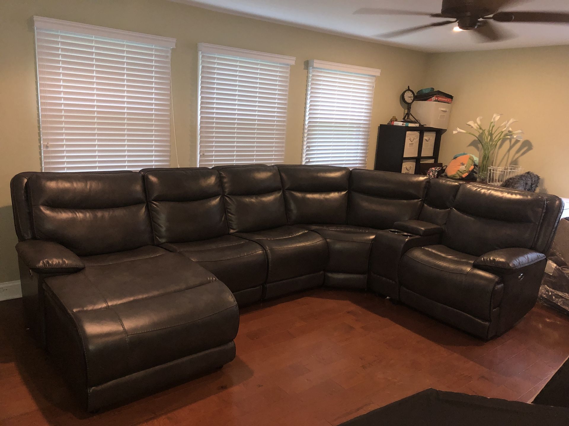 Price Drop on Beautiful Big comfy sectional for sale $1000 Today Only Need The Space