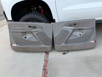 99 - 06 Silverado Tahoe suburban door panels