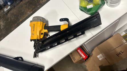 De Walt framing Gun