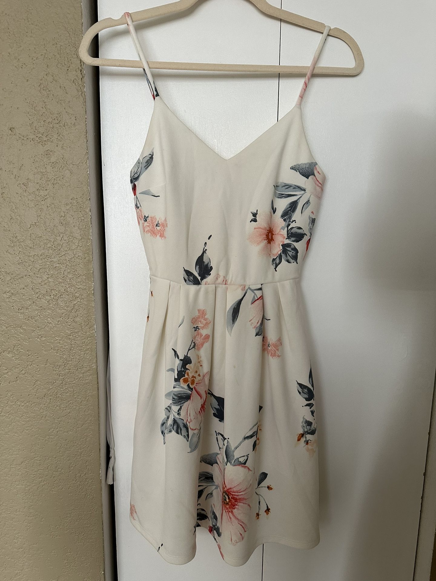 Small White/floral Wedding/elopement Dress