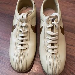 Nike Vintage Bowling Shoes