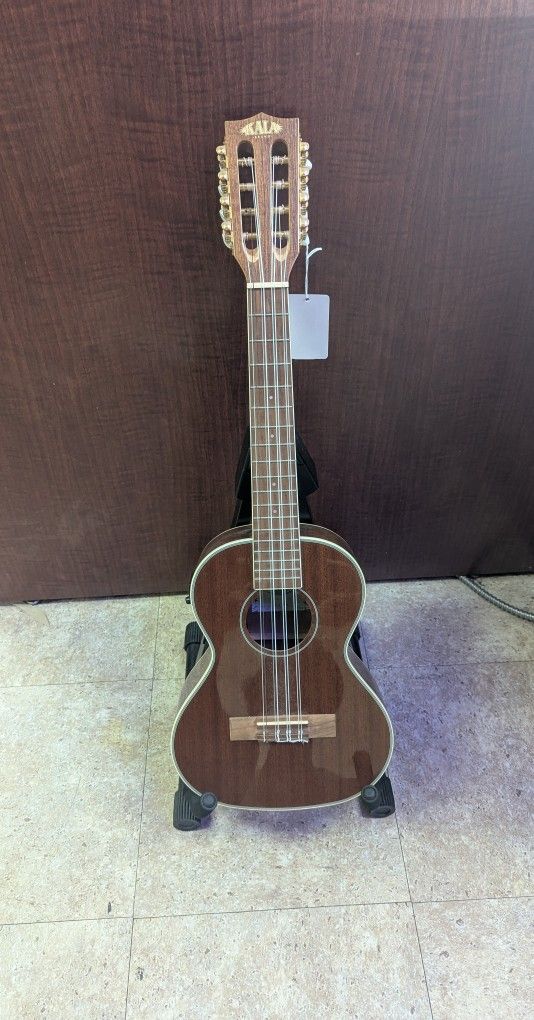 KALA M: KA-8E UKULELE
