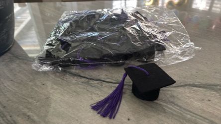 Graduation cap crafts