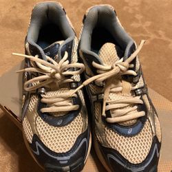Woman’s ASICS running shoes size 8
