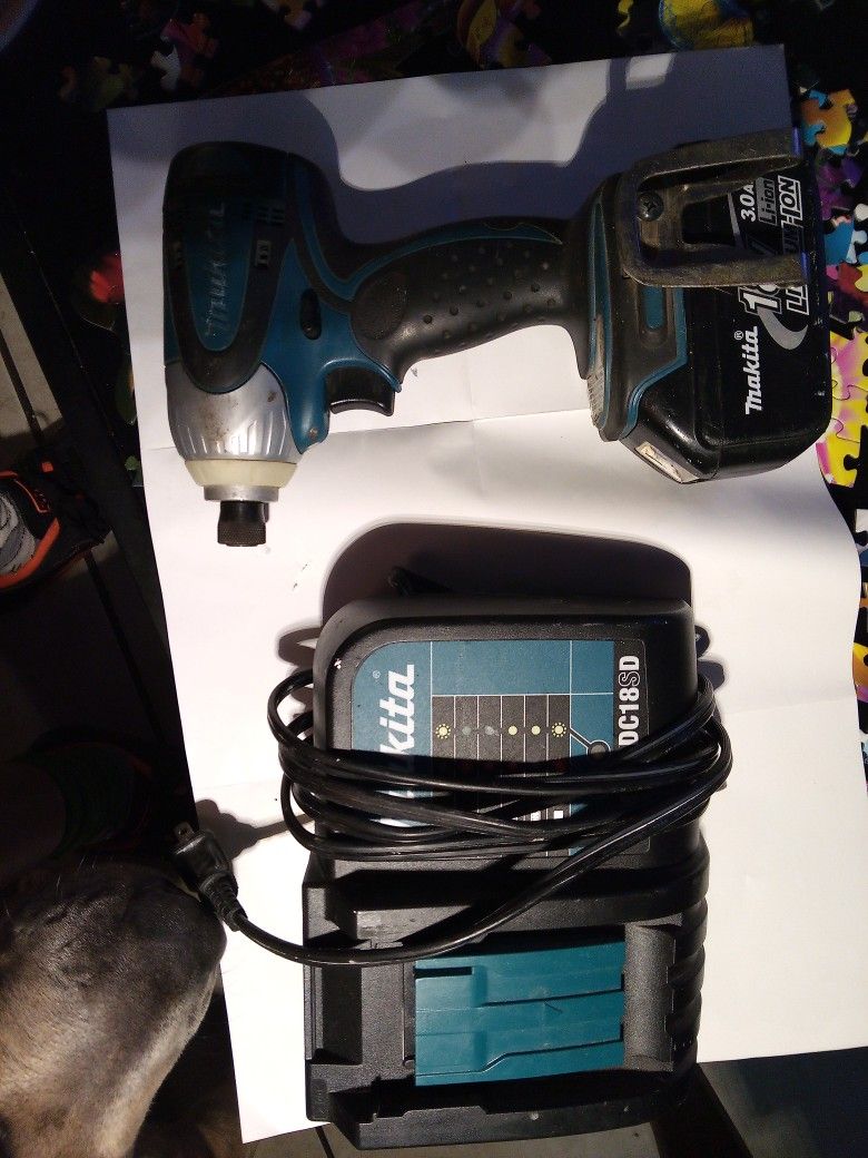 Makita 18 Volt Impact Drill With Charger