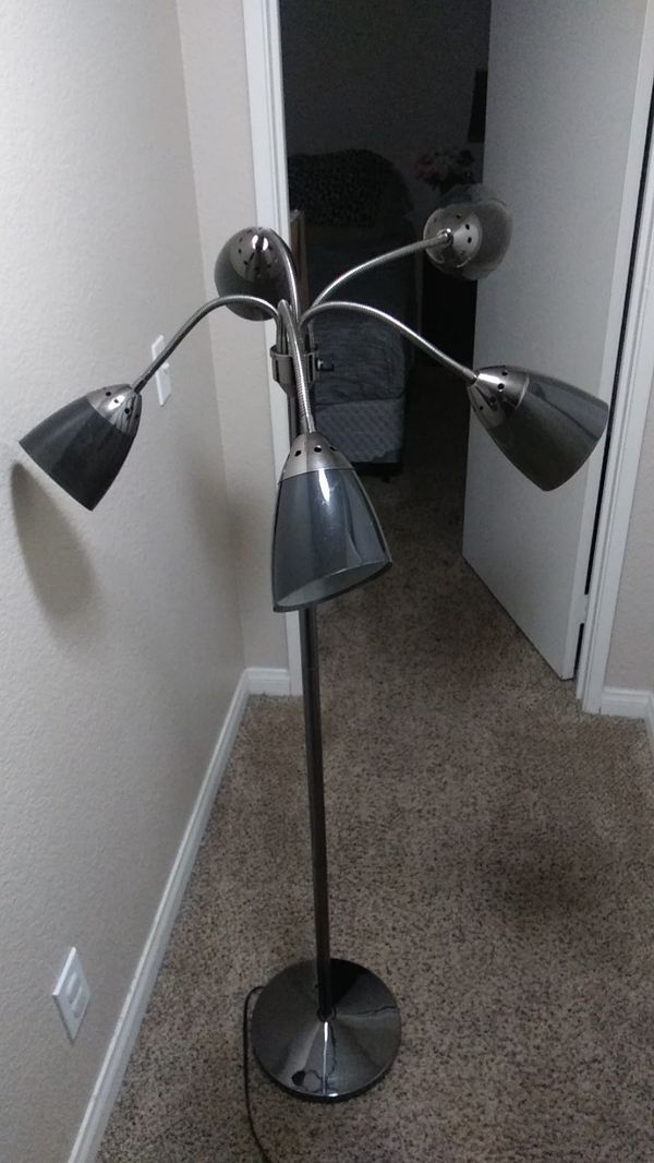 Arcadia collection co.ltd model no.AF34465 LAMP for Sale in Murrieta