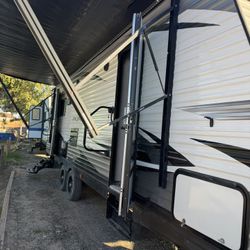 2019 Pioneer Travel Tráiler In Víctorville Ca