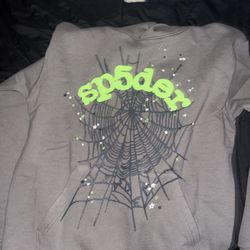 1 of 1 spider hoodie size medium 