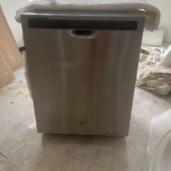 Whirlpool Dishwasher 