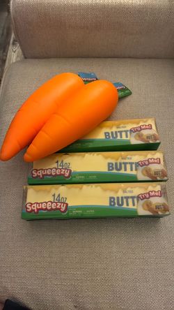 Authentic Squeezy squishy’s