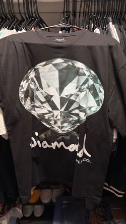 New sealed large diamond t shirt