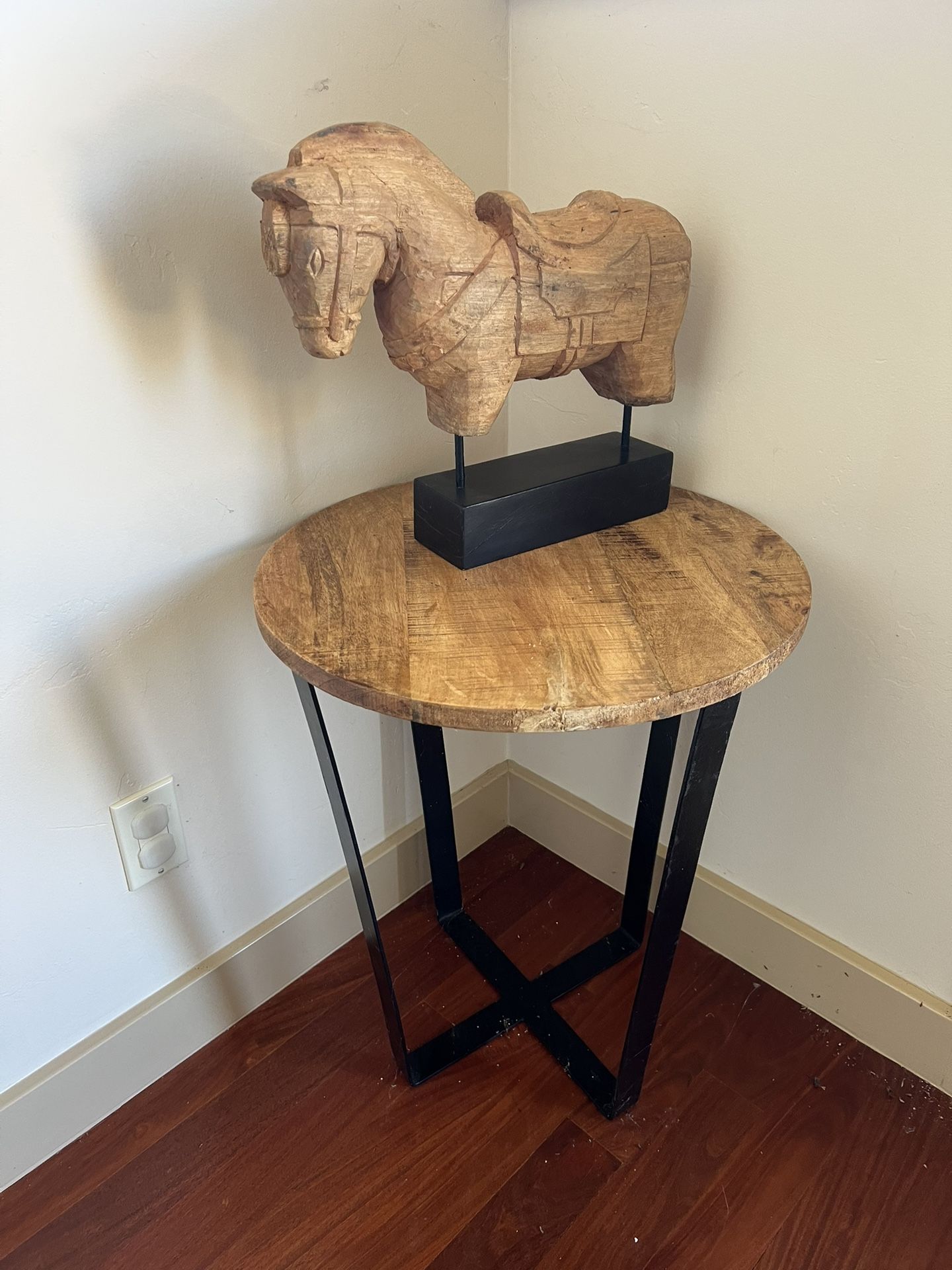 Wood Horse Statue And Wood Accent Table